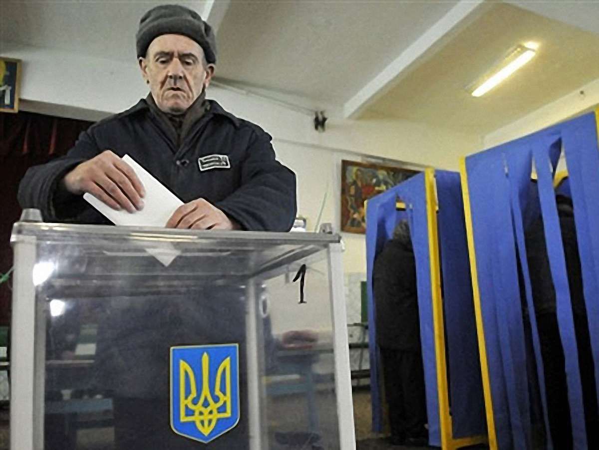 Українці не голосуватимуть за подарунки або гроші, – опитування