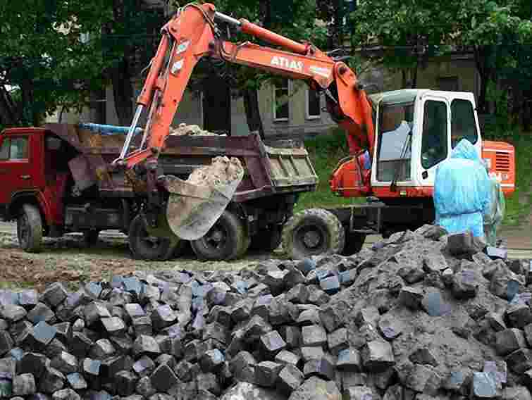 Рух транспорту через ремонт на вул. Винниченка перекриють частково