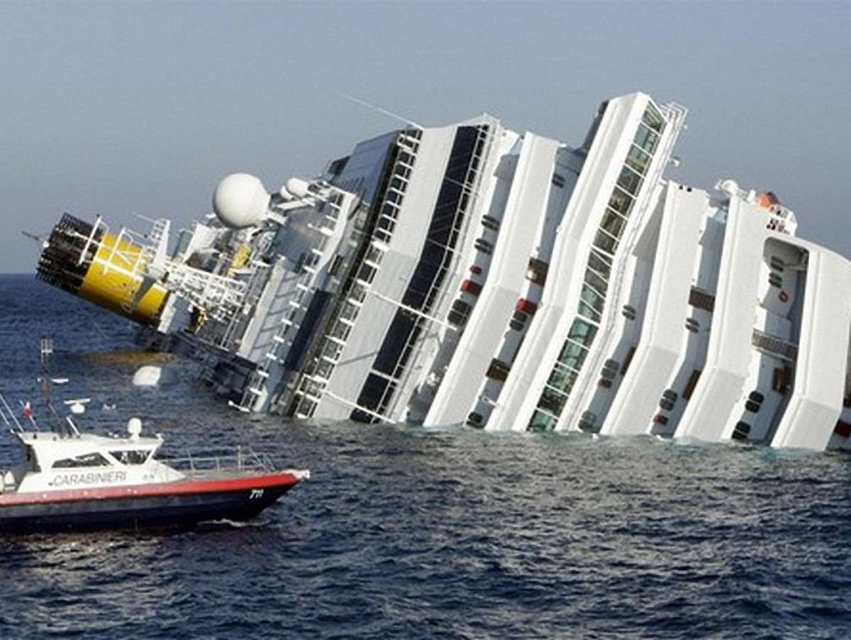 Під час аварії капітан Costa Concordia розмовляв по телефону