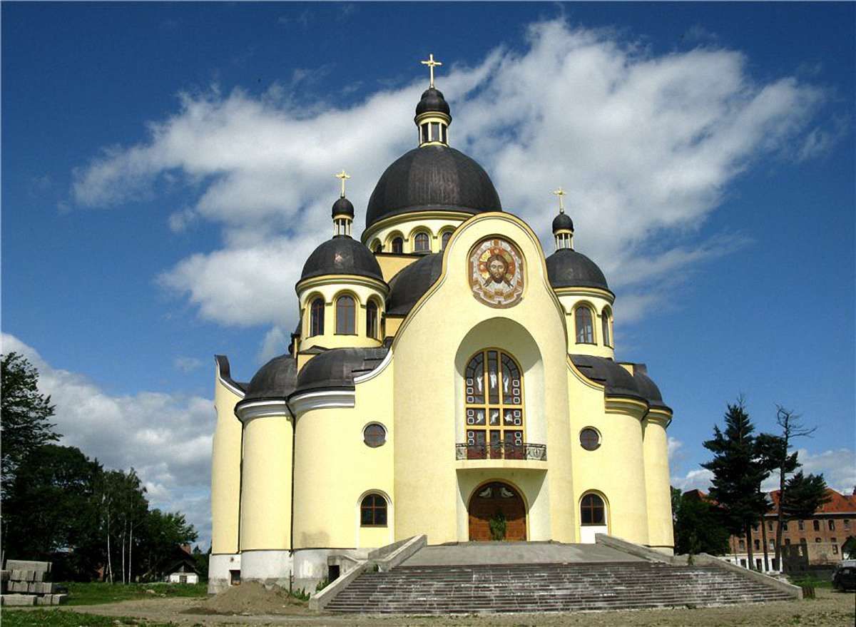 У Коломиї  побудували найбільший у Західній Україні собор УГКЦ