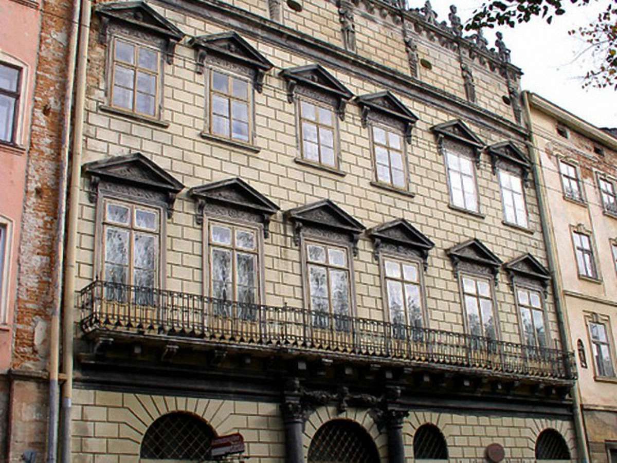 Міськрада Львова оформить право власності на будівлю історичного музею