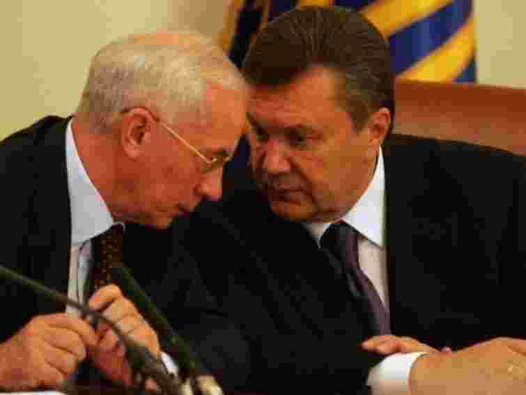 Азаров обговорив з Януковичем візит Путіна