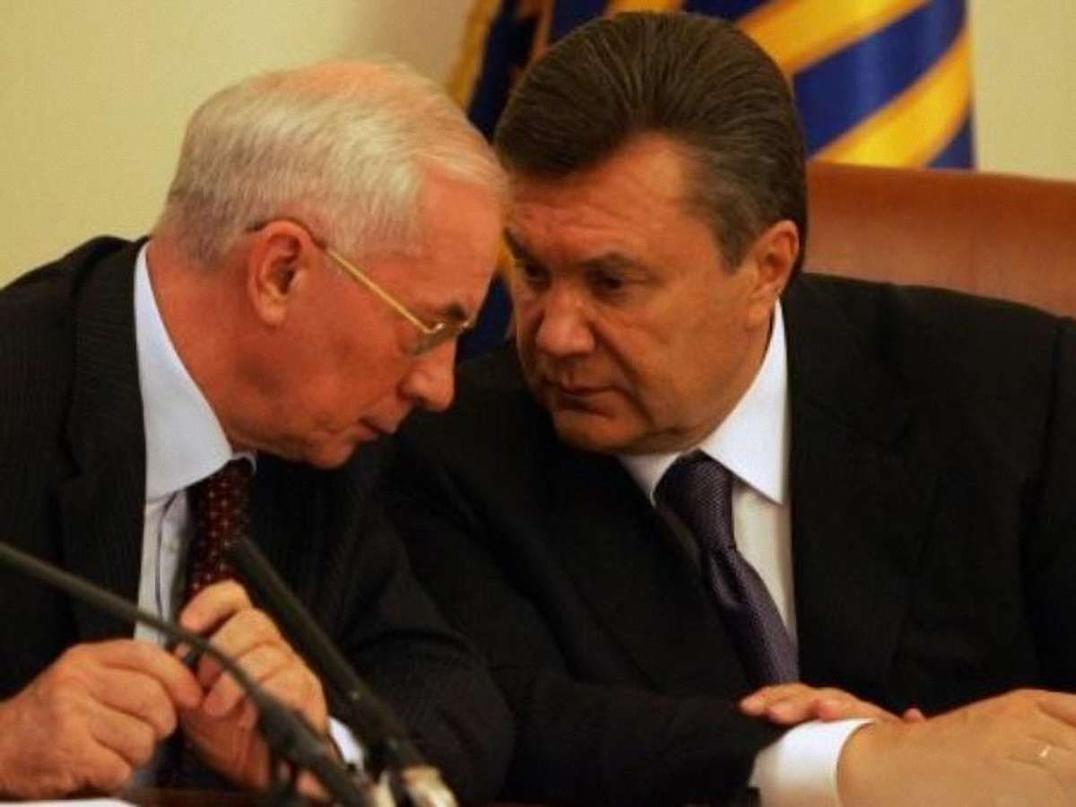 Азаров обговорив з Януковичем візит Путіна