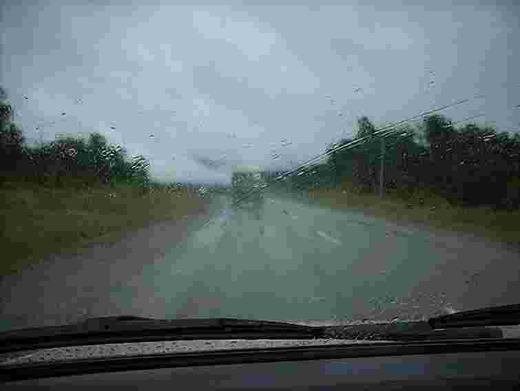 В Україну насуваються грози та зниження температури