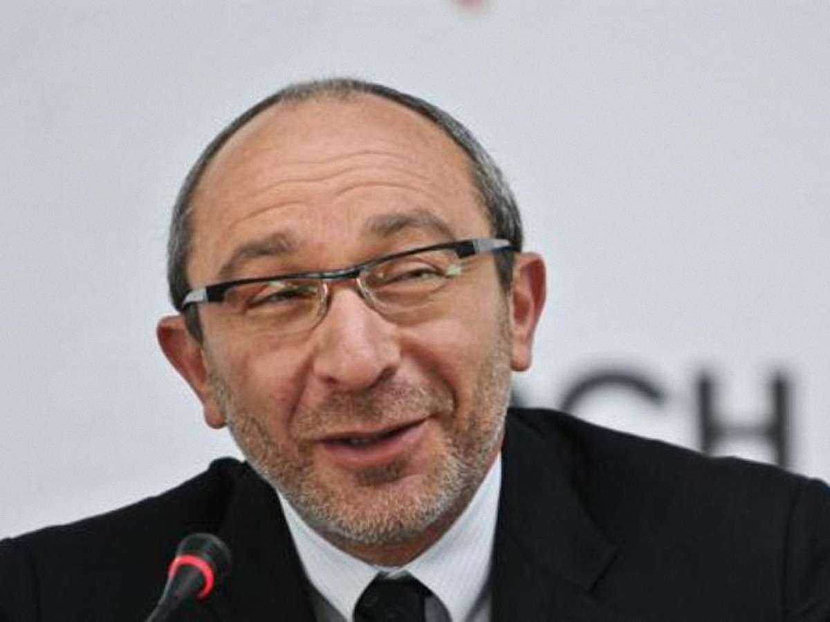 Власенко облився зеленкою заради піару, - мер Харкова