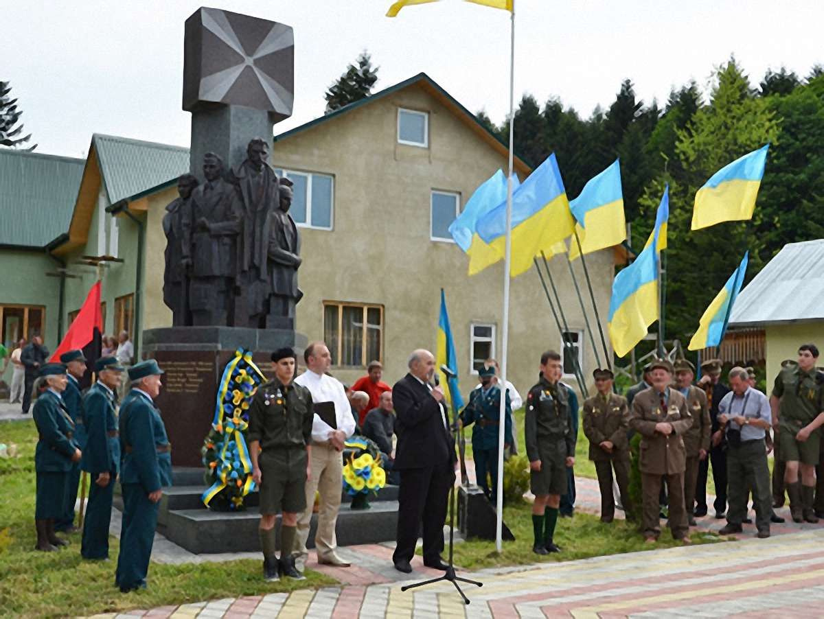 Найкращою шаною для героїв УГВР стануть наші вчинки, - депутат ЛОР