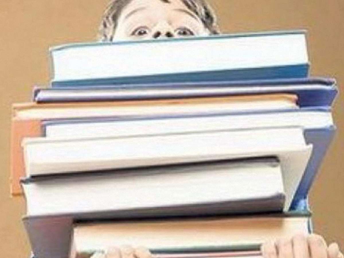 Львівщина отримала 40% підручників для 1 та 11 класів
