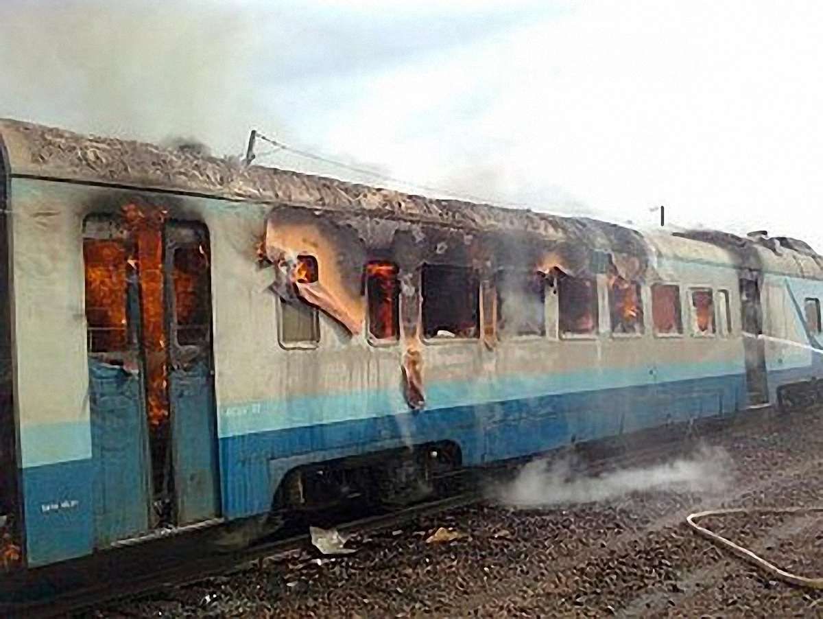 15 осіб травмувались у ДТП потяга поблизу Каїра