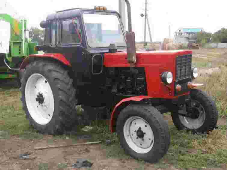 На Львівщині трактор придавив пенсіонера