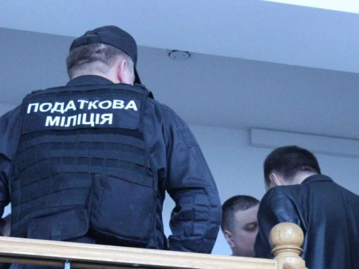На Львівщині за півроку через корупцію звільнили 12 податківців