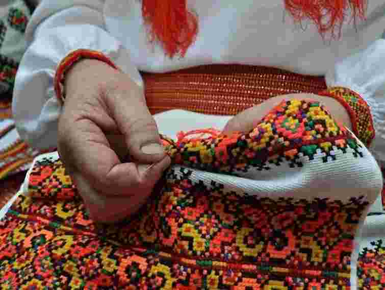 У Трускавці відкрили «Нев’янучий сад» вишиваних рушників 