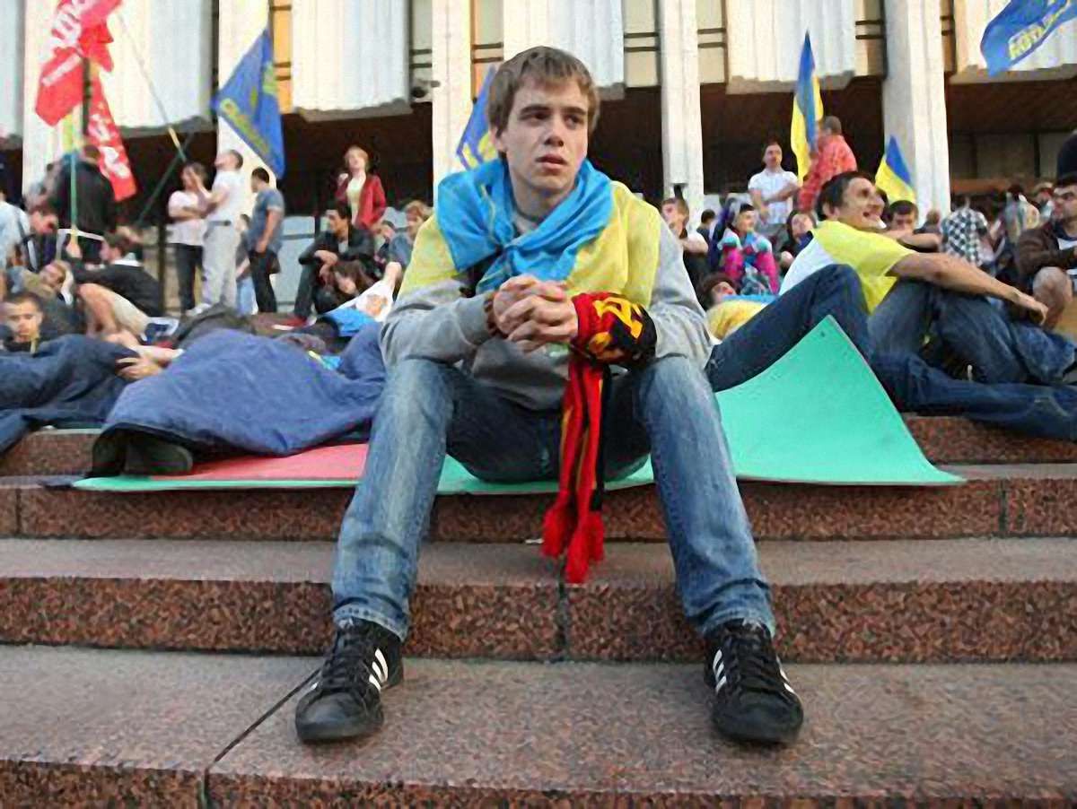 Під «Українським домом» залишився один голодувальник