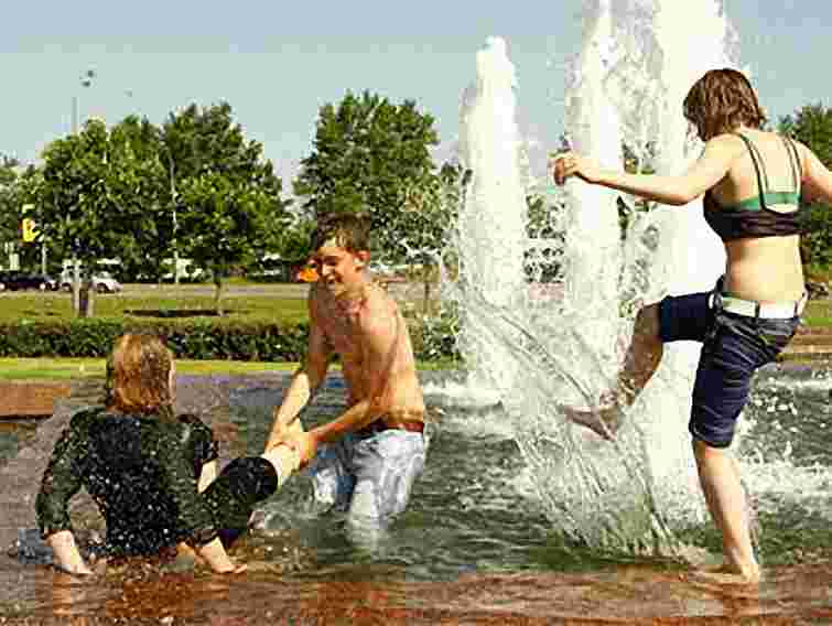 В Україну повертається спека