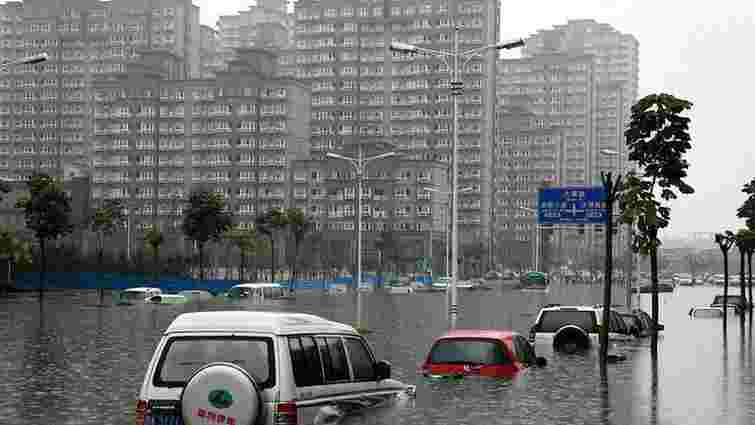 Рекордна повінь у Пекіні забрала життя 10 людей