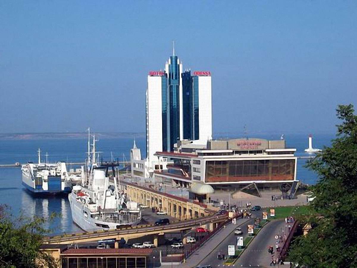 СЕС дозволила користування пляжами в Одесі, окрім одного