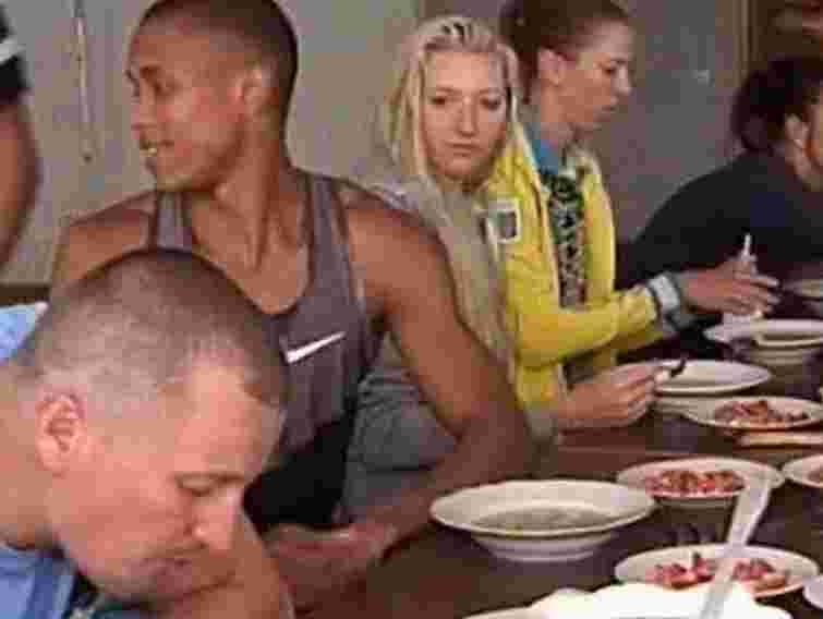 Олімпійцям на базу завезли воду і холодильник