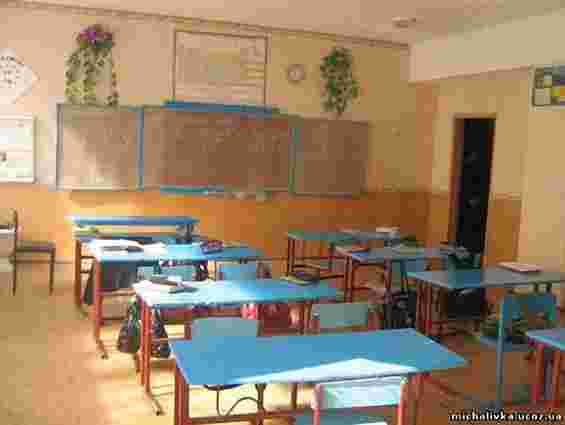 На Львівщині 70 шкіл залишаться без першокласників