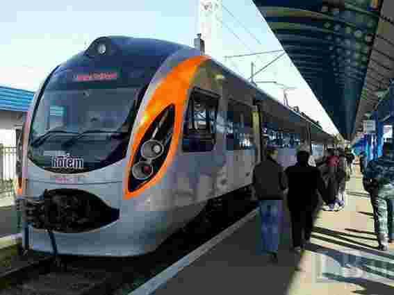 АМКУ досліджує ціну на проїзд у потягах Hyundai