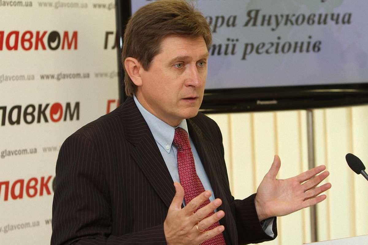 Небагато урядовців потраплять у виборчий список ПР, - політолог