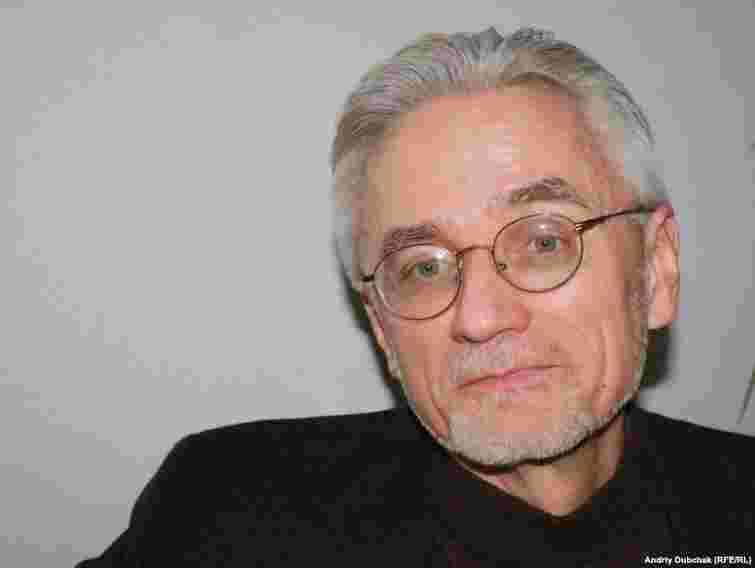 Україна має неповноцінну пострадянську еліту, - професор