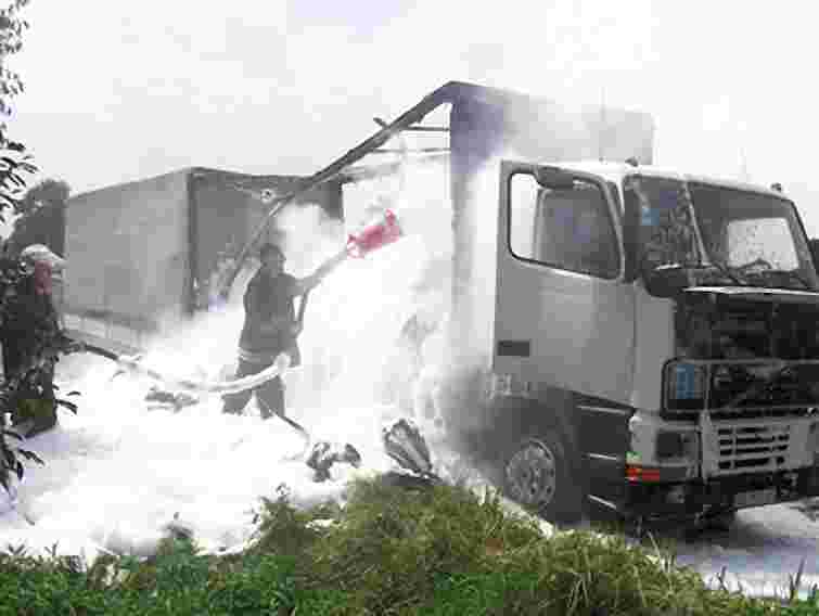 На дорозі Київ-Чоп горіла вантажівка