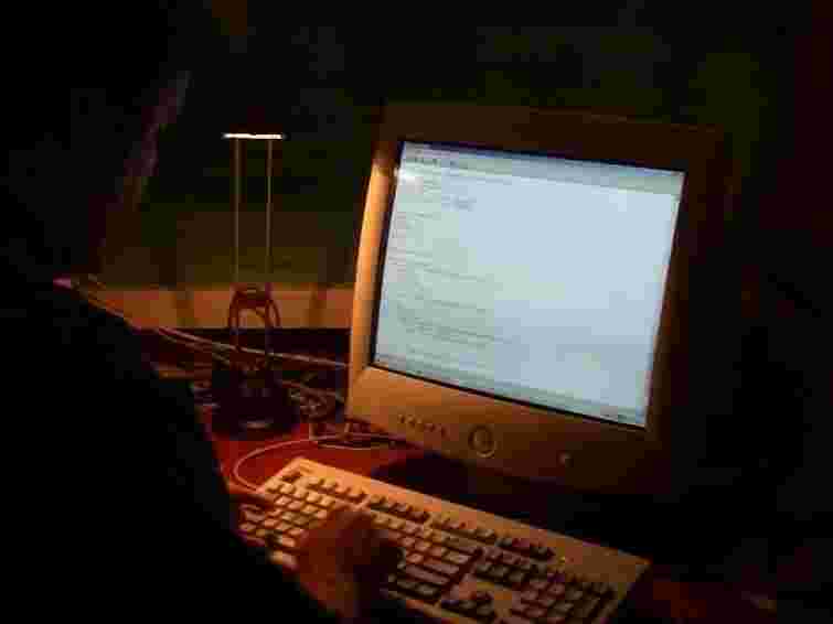 Янукович на 10 років звільнив програмістів від ПДВ