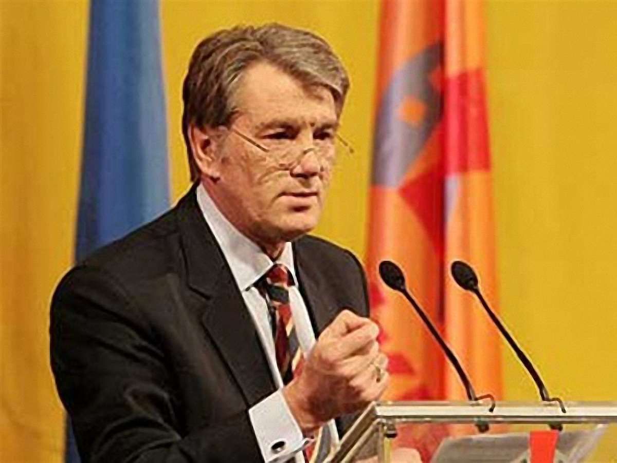Україна фактично перебуває в міжнародній ізоляції, – Ющенко