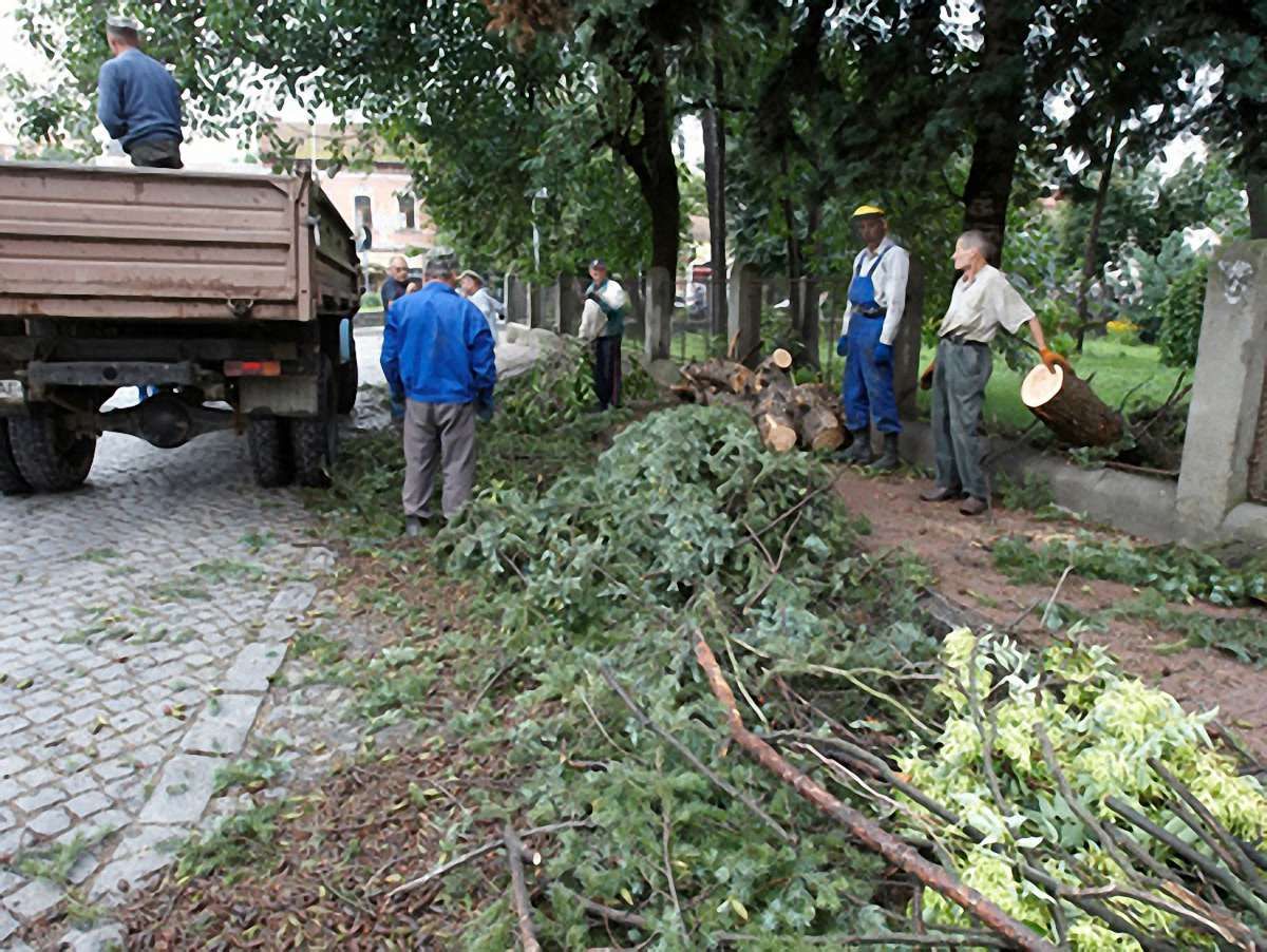 На ліквідацію негоди в Ужгороді треба 400 тис. грн, – мер