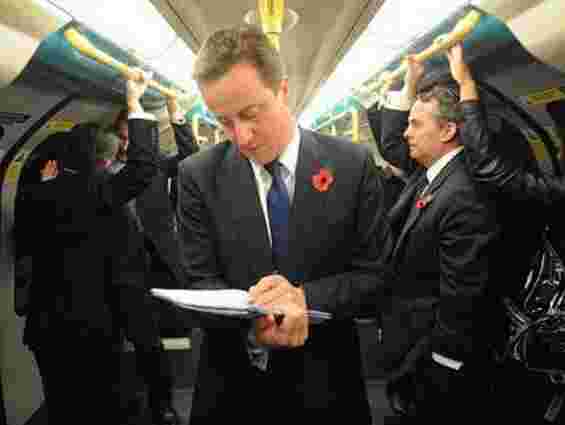 Прем'єр-міністр Британії їздить на Олімпійські ігри у метро