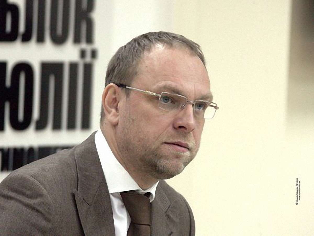 Власенко назвав Лутковську представником гестапо