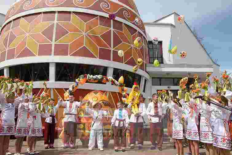 В Івано-Франківську освятили гігантську писанку