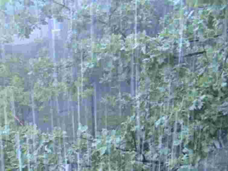 Завтра на Заході й Півночі – зливи, на Сході й Півдні – спека