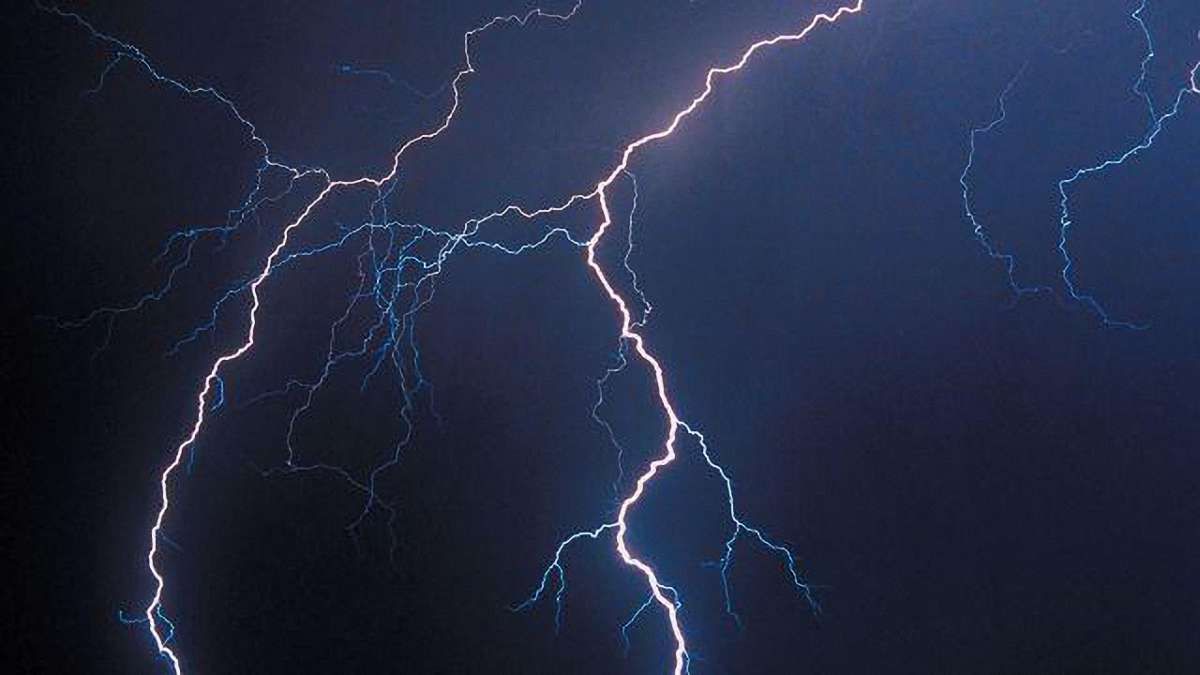 Вчора від блискавки на Львівщині трапились дві пожежі