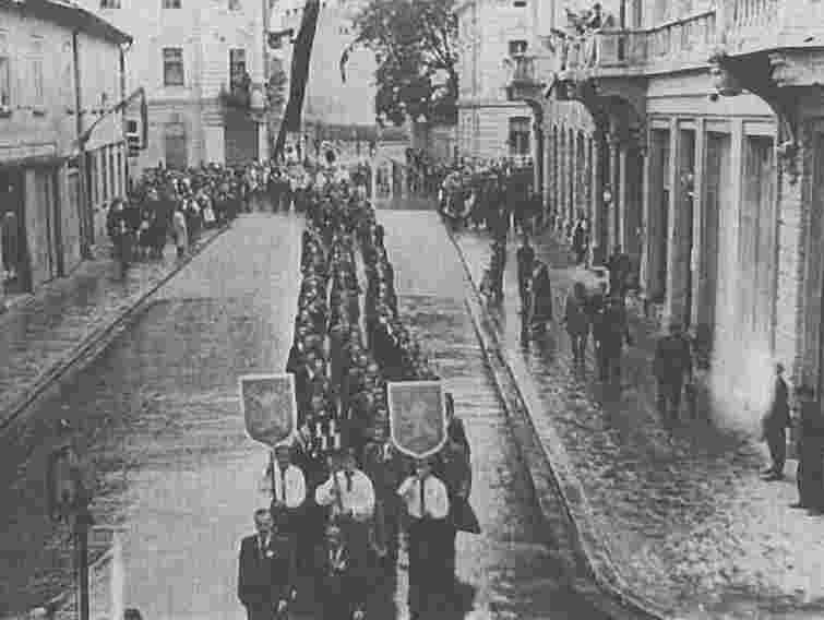 В Івано-Франківську презентували фотоальбом про дивізію "Галичина"