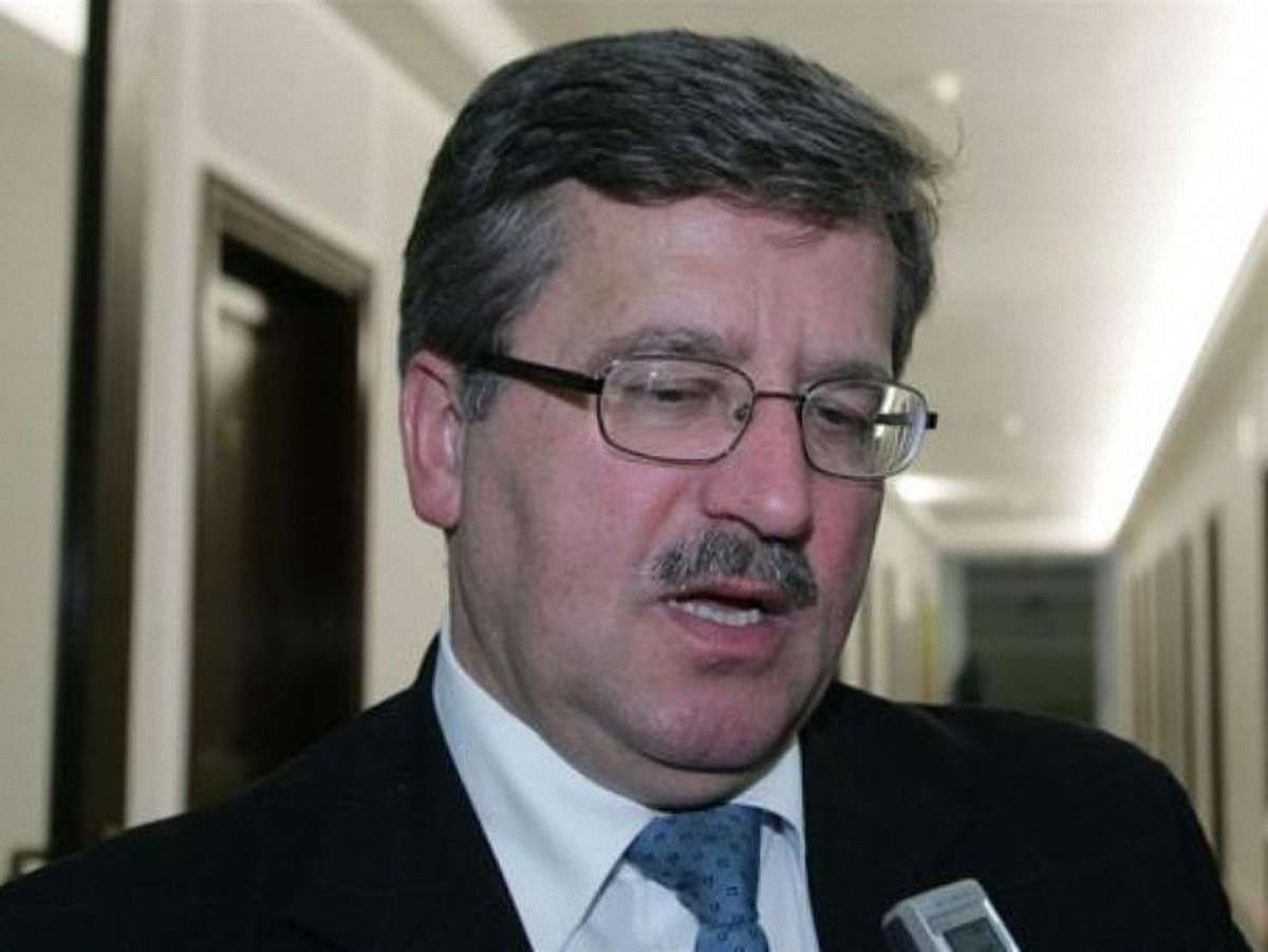 Коморовський відмовився модерувати діалог Януковича і Тимошенко