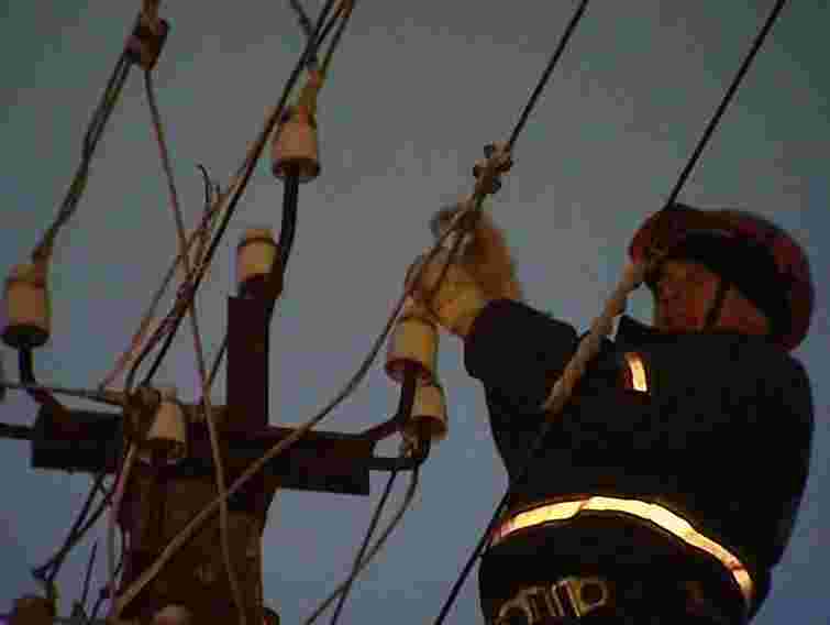 Викрадачі дерев на Львівщині знеструмили 5 шахт 