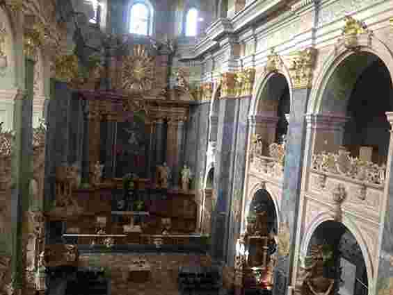 У костелі Єзуїтів у Львові відновили вікна, яким понад 130 років