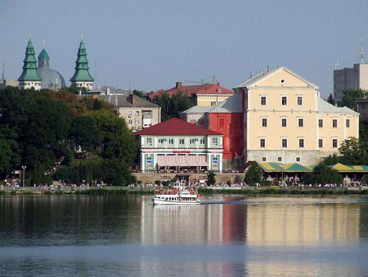 У Тернополі пам’ятник Незалежності спорудять за пожертви