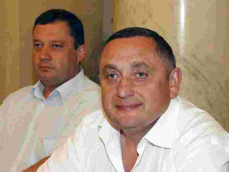 Дубневич засвідчив свою партійність. Документи