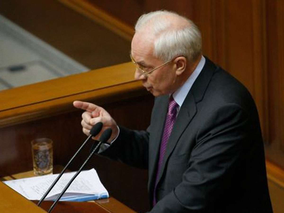 Азаров: Дефіциту хліба в Україні не буде