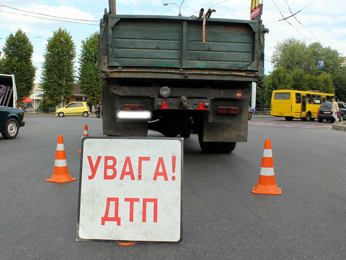 На проспекті Чорновола – потрійне ДТП