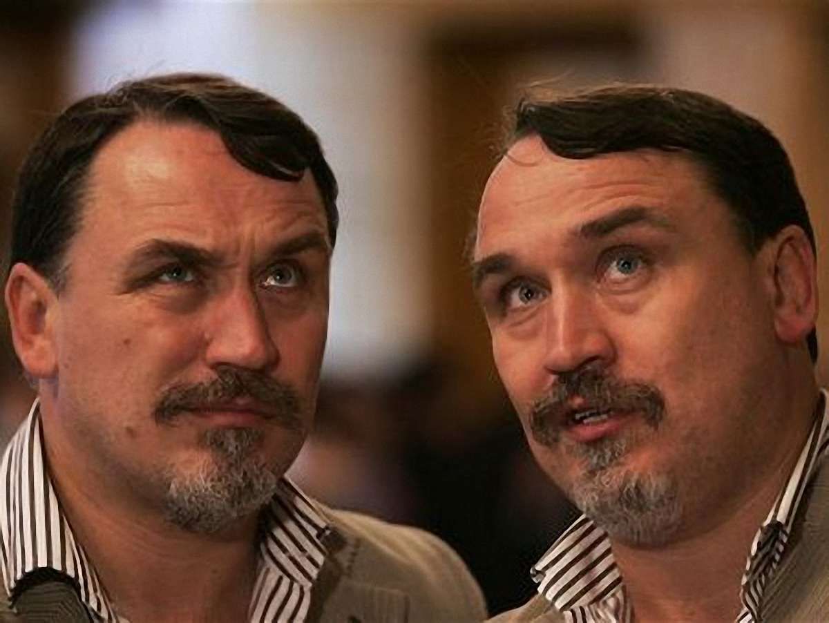 Країну вперто штовхають до вил, - брати Капранови 