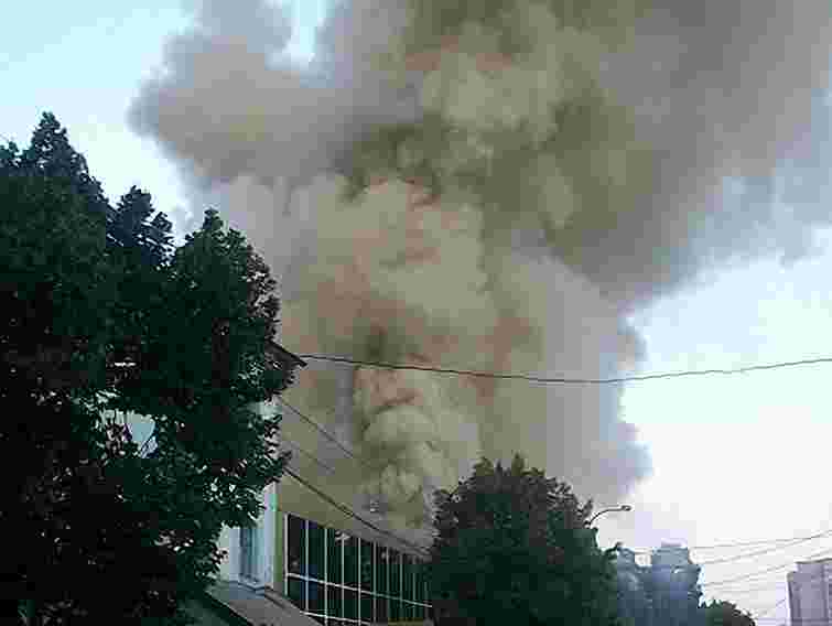 У Рівному горів продуктовий ринок. Фото