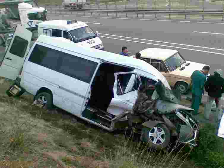 ДТП під Сімферополем: 17 людей у лікарні