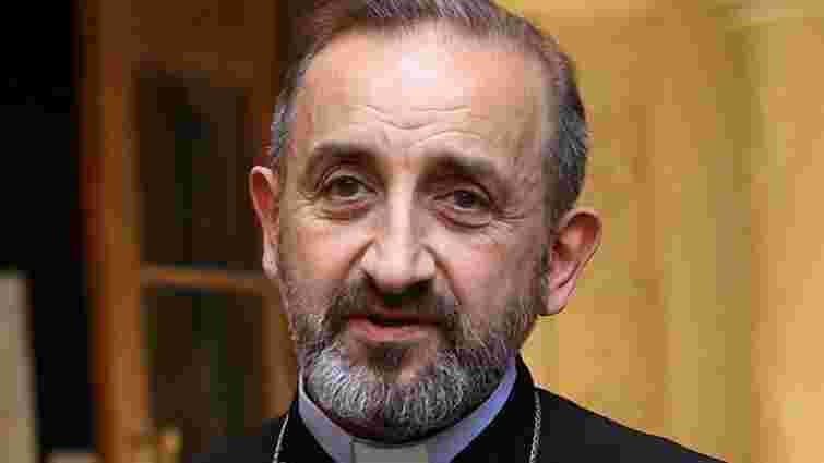 Вірменська церква намагається повернути свої вітражі