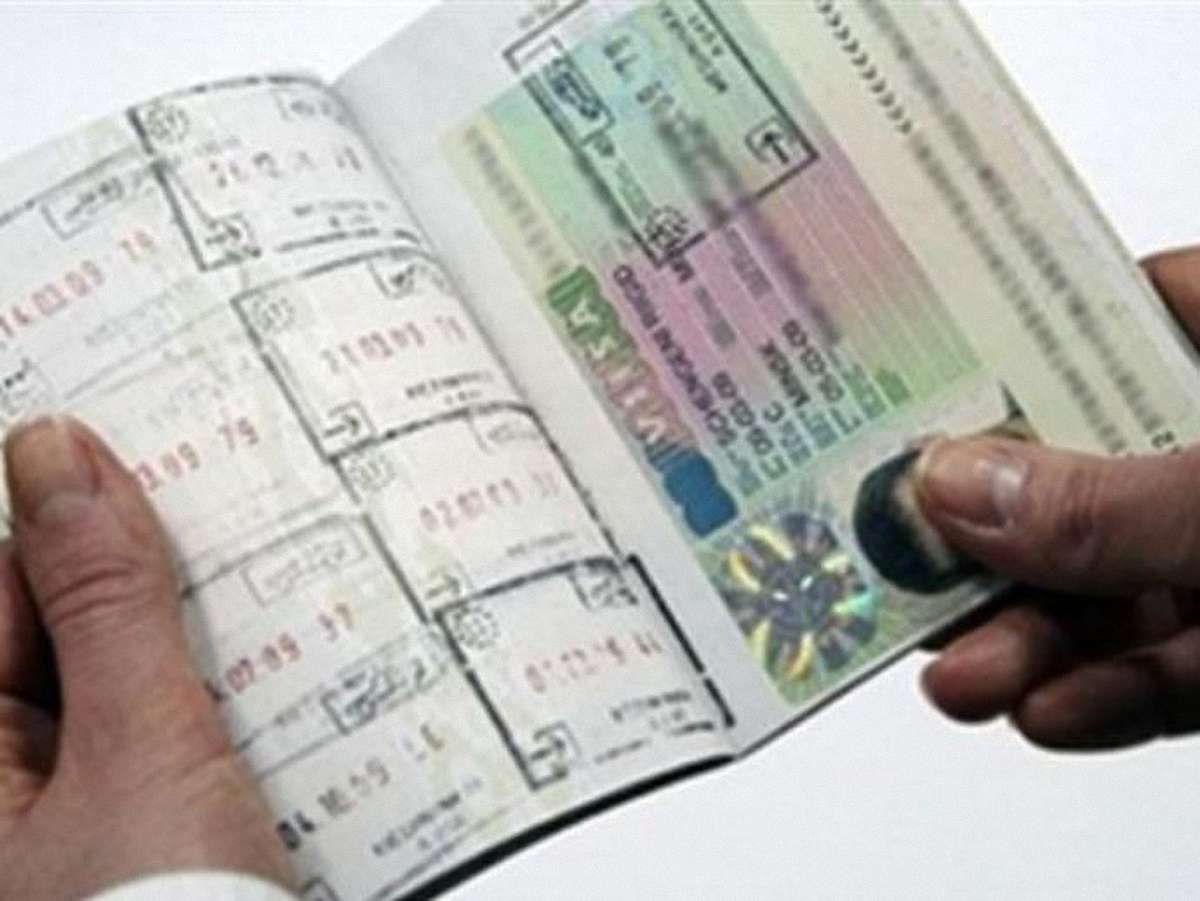 МЗС Польщі відкликало всіх візових консулів з Луцька