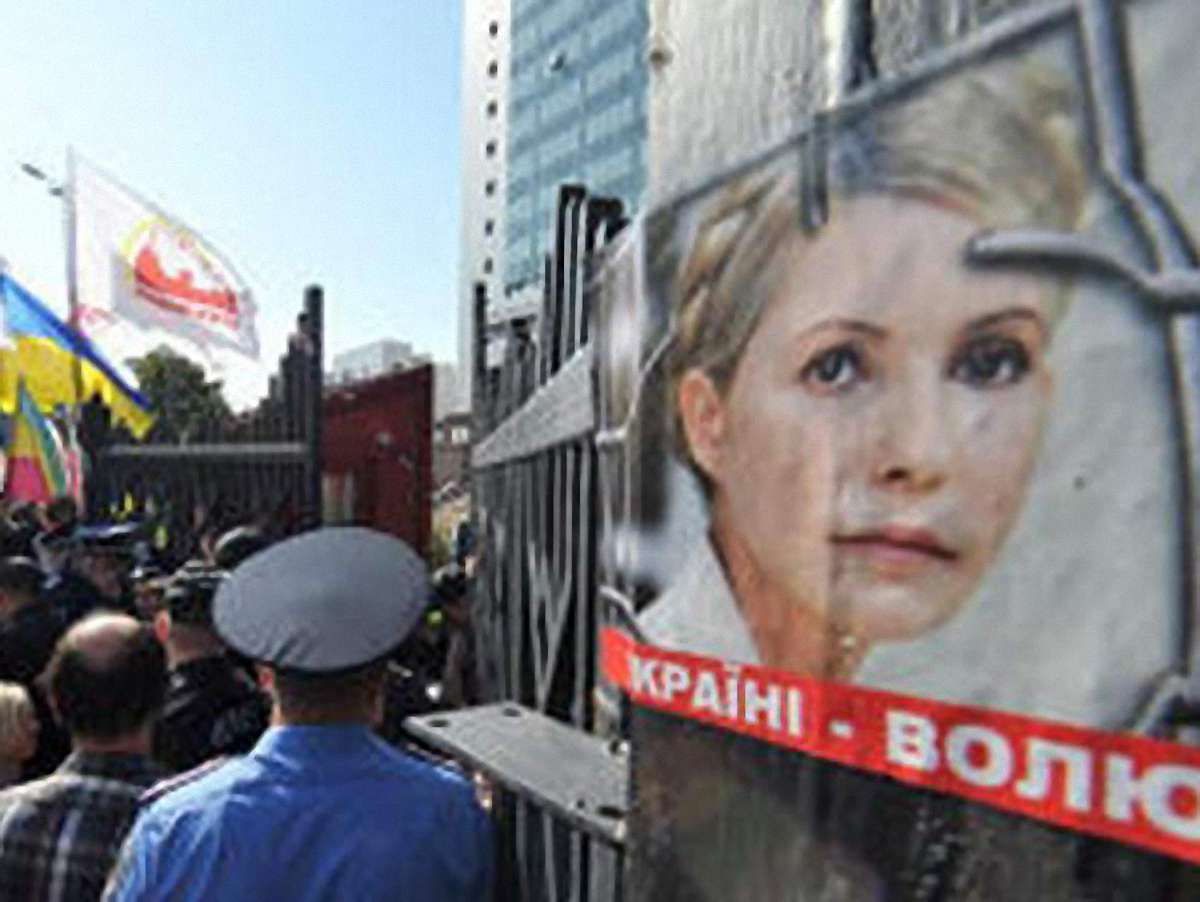 Суд над Тимошенко у справі ЄЕСУ перенесли на вересень