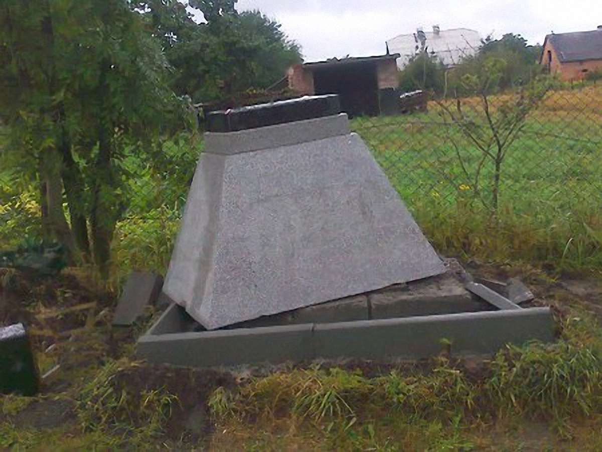 На Львівщині зруйнували пам’ятник воїнам УПА