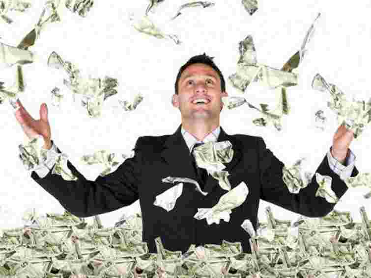 Майже половина українських мільйонерів живе в Києві