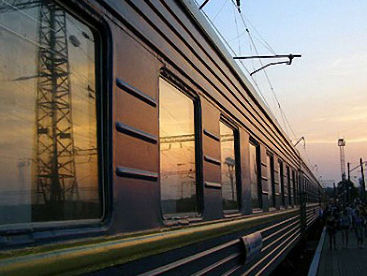 На Закарпатті потяг наїхав на чоловіка